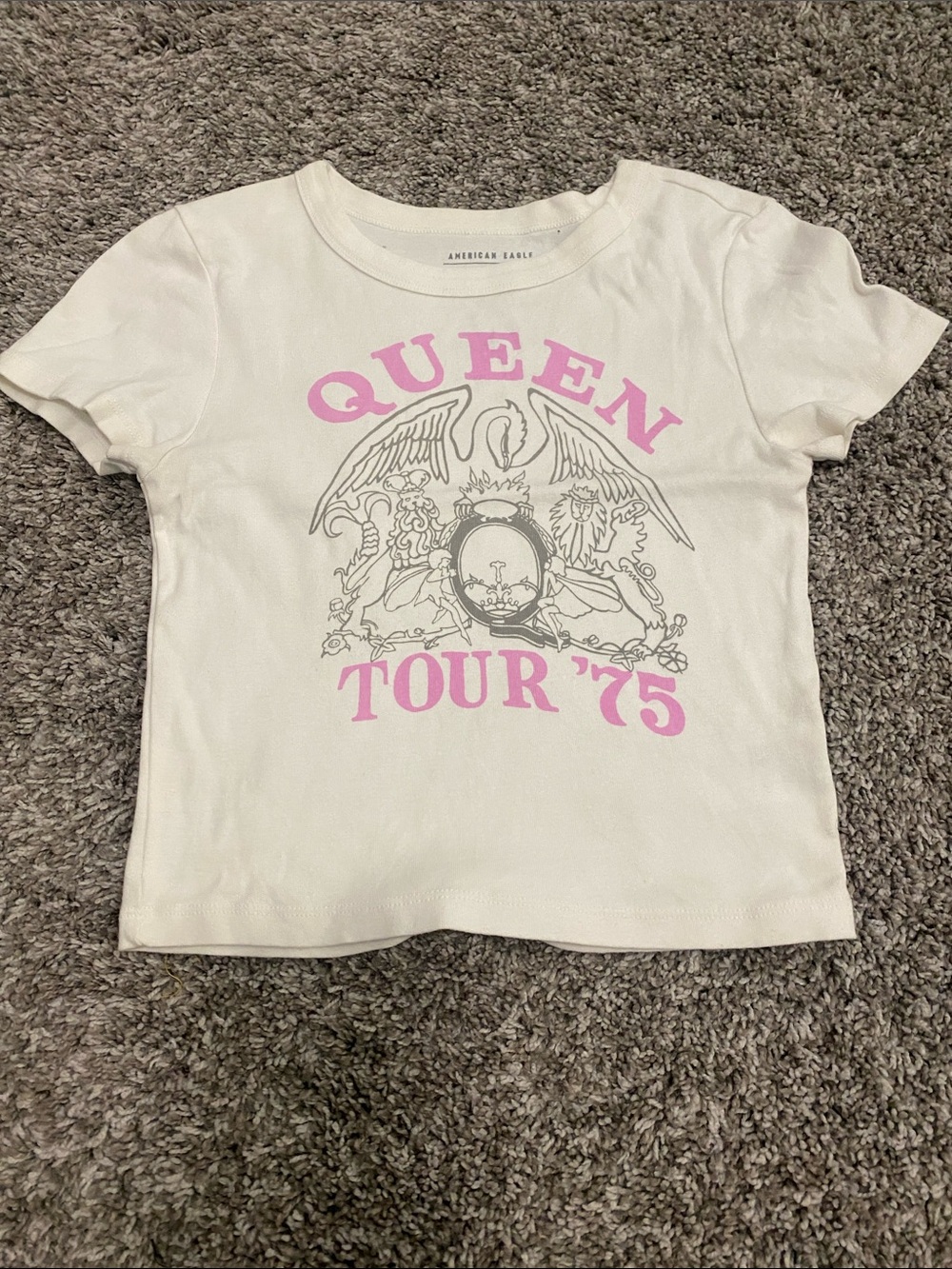American Eagle Outfitters White Graphic 'Queen Tour '75' Tee with Pink Lettering